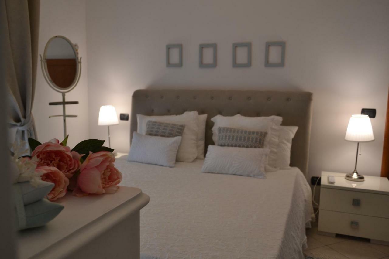 Airport & Fair Suite Apartments Fiumicino Bagian luar foto