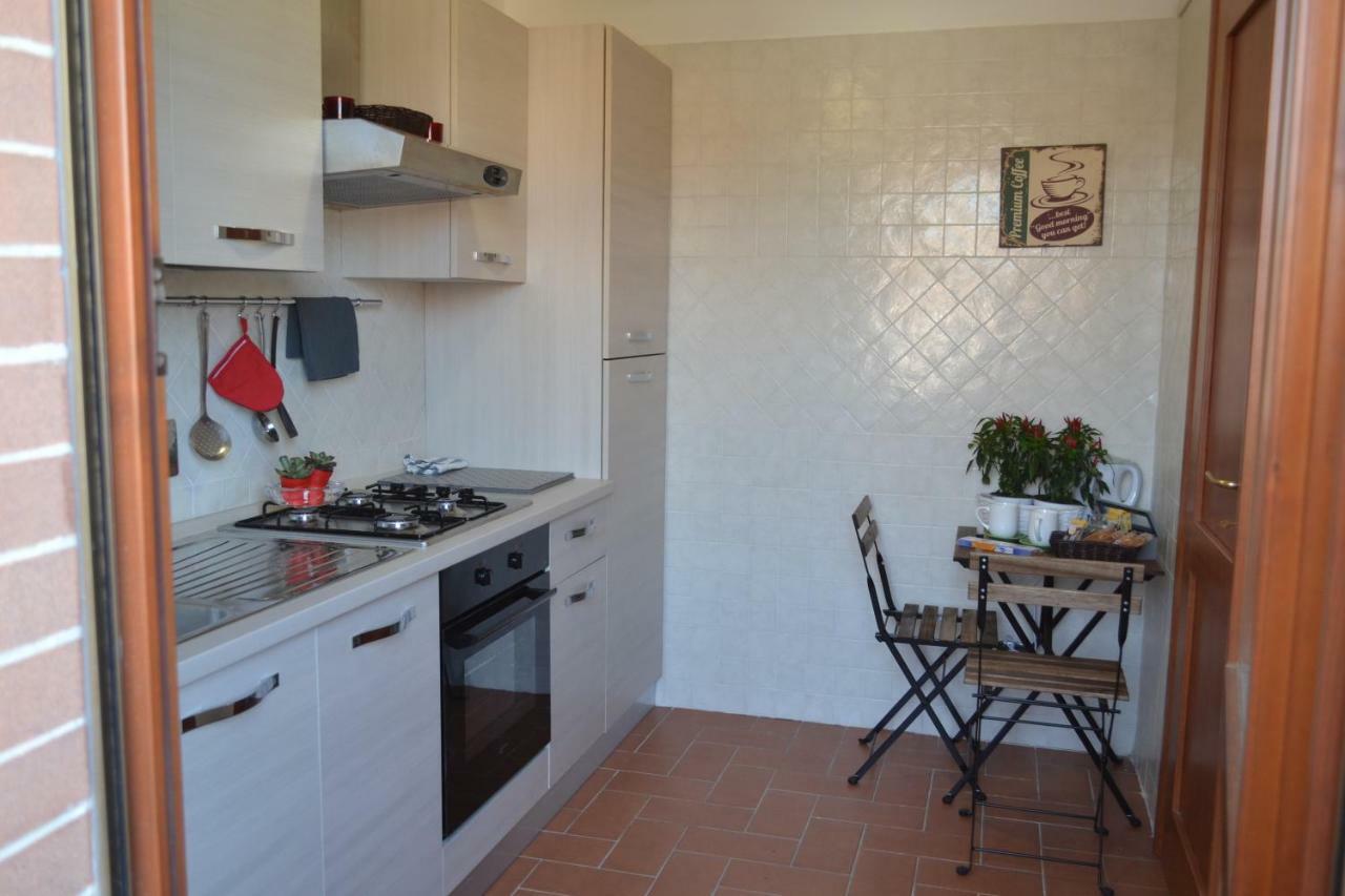 Airport & Fair Suite Apartments Fiumicino Bagian luar foto