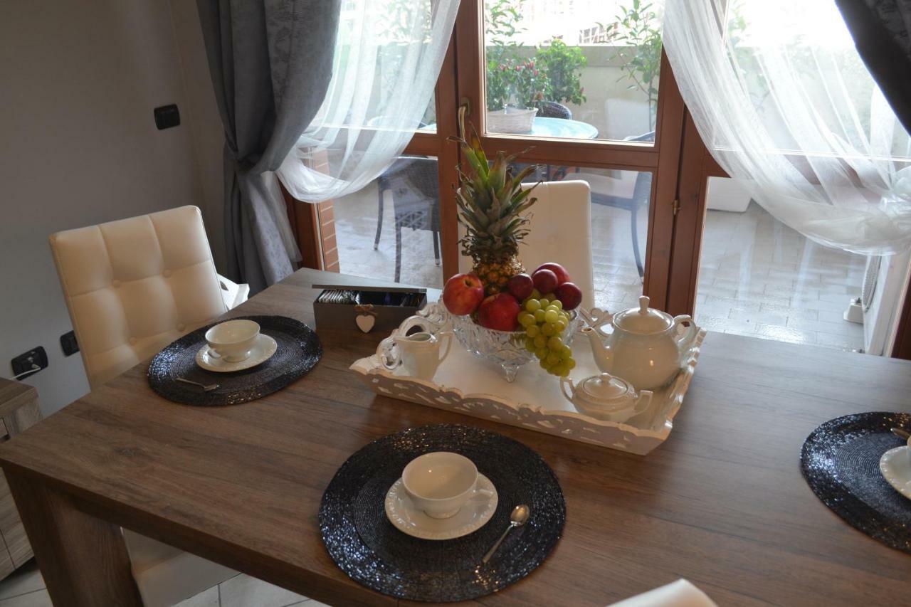 Airport & Fair Suite Apartments Fiumicino Bagian luar foto