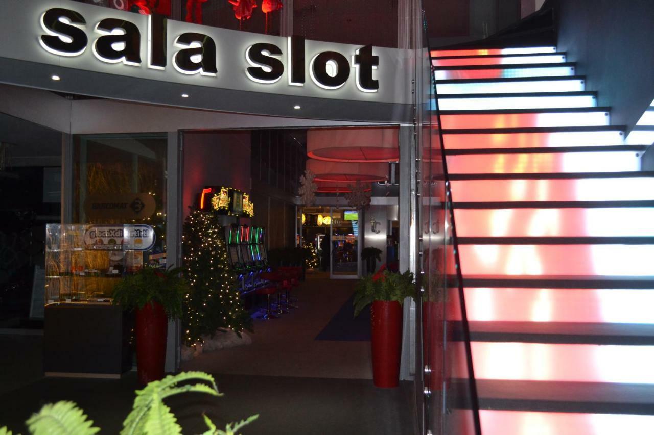Airport & Fair Suite Apartments Fiumicino Bagian luar foto