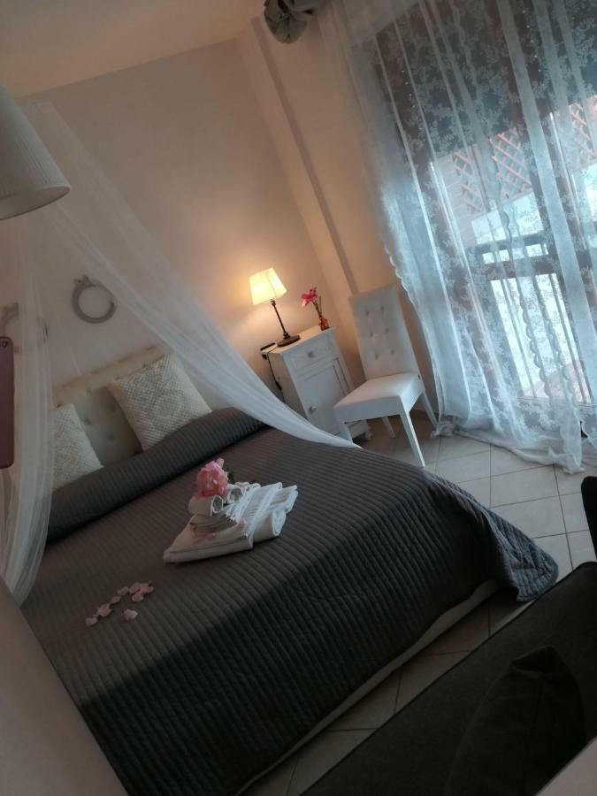 Airport & Fair Suite Apartments Fiumicino Bagian luar foto