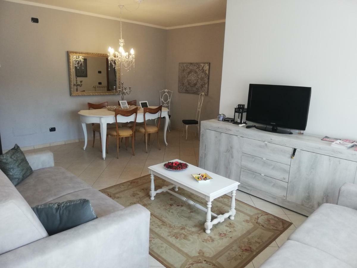 Airport & Fair Suite Apartments Fiumicino Bagian luar foto